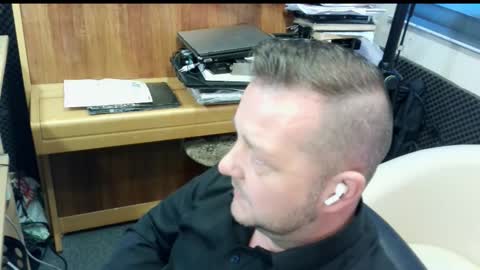 Snapshot of sexysteve80 chatting on November 12, 1:00 pm sexysteve80 online show from November 12, 1:00 pm