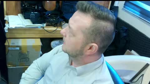Snapshot of sexysteve80 chatting on March 31, 10:37 am sexysteve80 online show from March 31, 10:37 am