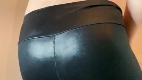 Sexythongslut online show from February 24, 6:17 pm