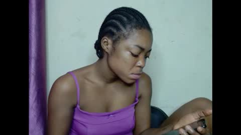 Snapshot of sexyxmilfx chatting on September 10, 9:31 am sexyxmilfx online show from September 10, 9:31 am