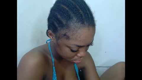 Snapshot of sexyxmilfx chatting on February 21, 11:28 pm sexyxmilfx online show from February 21, 11:28 pm