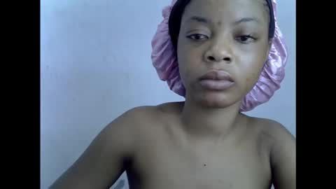 sexyxpeach online show from March 25, 11:22 pm