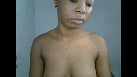 Snapshot of sexyxpeach chatting on July 21, 9:17 pm sexyxpeach online show from July 21, 9:17 pm