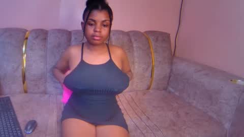 sexyyred_ online show from December 4, 10:30 pm