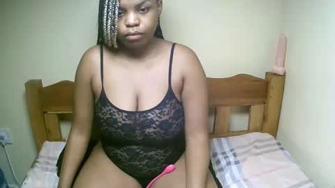 sexyyred_ online show from February 1, 6:23 am