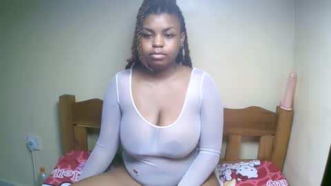 sexyyred_ online show from April 9, 3:28 pm