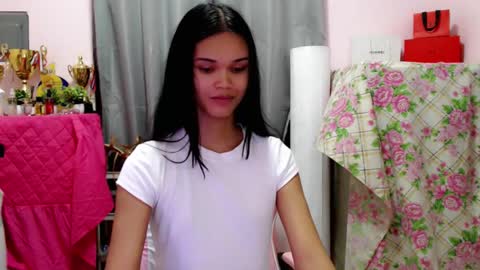 Snapshot of sexyzendaya_69 chatting on February 2, 4:06 pm Zendaya online show from February 2, 4:06 pm