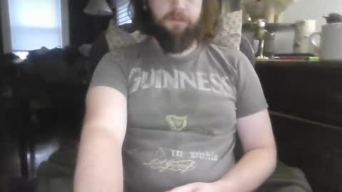 Snapshot of sg556 chatting on October 24, 11:50 am Gee online show from October 24, 11:50 am