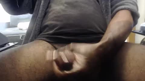 Snapshot of sh3lz chatting on December 10, 2:05 am sh3lz online show from December 10, 2:05 am