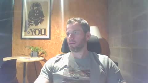 Snapshot of shad0w_hunter chatting on December 3, 12:35 am shad0w_hunter online show from December 3, 12:35 am