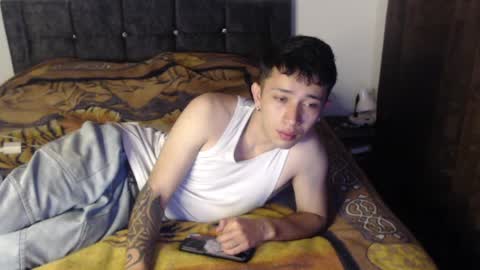 Snapshot of shadow_men_ chatting on April 8, 8:03 am james online show from April 8, 8:03 am