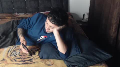 Snapshot of shadow_men_ chatting on June 27, 2:27 am james online show from June 27, 2:27 am
