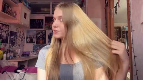 shaecatalina online show from April 17, 9:56 am