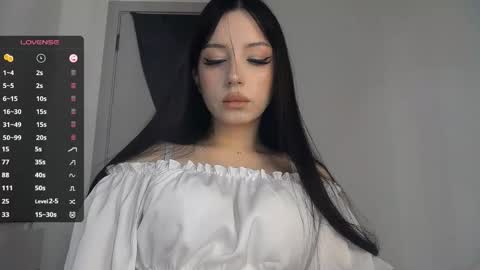 shaecatalina online show from June 2, 8:38 am