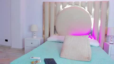 Shaina online show from January 25, 11:11 pm