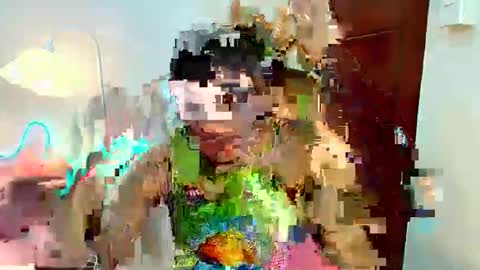 Snapshot of shake_raytow34 chatting on May 24, 4:34 pm shake_raytow34 online show from May 24, 4:34 pm