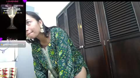 Snapshot of shakti_moumita chatting on April 12, 2:11 pm Shakti online show from April 12, 2:11 pm