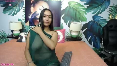 Snapshot of shakti_moumita chatting on April 22, 7:15 pm Shakti online show from April 22, 7:15 pm