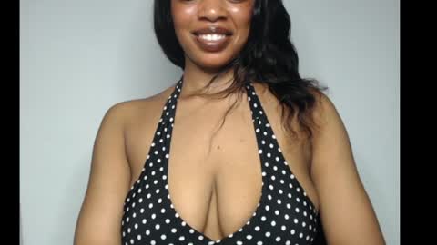 Snapshot of shallie_x chatting on April 28, 12:43 pm ESTHER online show from April 28, 12:43 pm