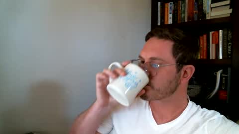Snapshot of shamelesswetdream chatting on December 6, 8:07 pm shamelesswetdream online show from December 6, 8:07 pm
