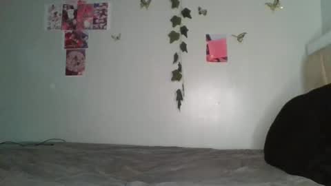 Snapshot of shana22222 chatting on May 9, 7:19 pm shana22222 online show from May 9, 7:19 pm