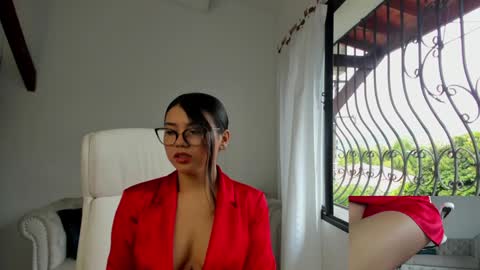 Snapshot of shanabellucy chatting on December 7, 1:18 pm onlyfans shanabellucy online show from December 7, 1:18 pm