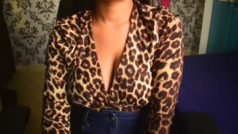 Snapshot of shanaya_indian chatting on September 20, 3:51 am shanaya indian online show from September 20, 3:51 am