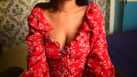 Snapshot of shanaya_indian chatting on September 23, 5:10 am shanaya indian online show from September 23, 5:10 am