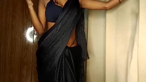 Shanaya Kappor online show from January 18, 3:49 pm