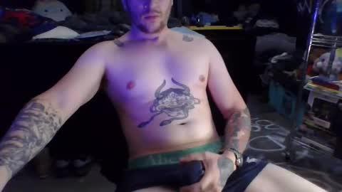 Snapshot of shane_eats chatting on May 27, 8:50 pm shane_eats online show from May 27, 8:50 pm