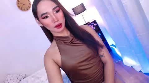 Snapshot of shane_hugexx chatting on February 7, 2:48 am MISS SHANE online show from February 7, 2:48 am