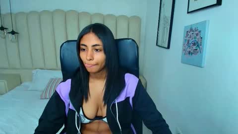 shanelle online show from January 19, 3:10 am