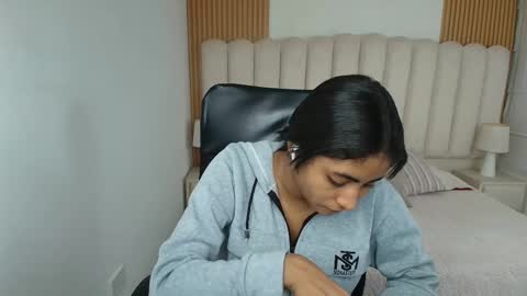 shanelle online show from March 21, 3:11 am