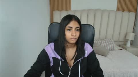 shanelle online show from April 9, 6:19 am