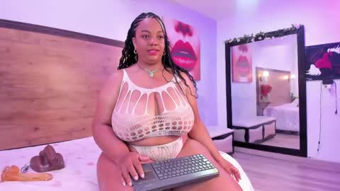 Snapshot of shannawells chatting on May 30, 12:02 pm shannawells online show from May 30, 12:02 pm