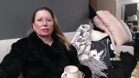 Snapshot of shannon07 chatting on December 30, 12:11 am Shannon07 online show from December 30, 12:11 am