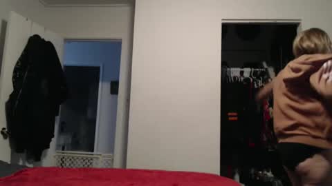 Snapshot of shannon07 chatting on February 7, 3:41 pm Shannon07 online show from February 7, 3:41 pm