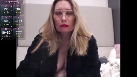 Snapshot of shannon07 chatting on January 14, 2:50 am Shannon07 online show from January 14, 2:50 am