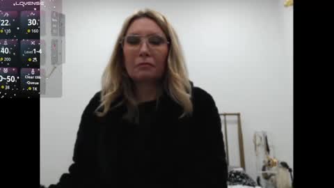 Snapshot of shannon07 chatting on February 25, 4:22 am Shannon07 online show from February 25, 4:22 am