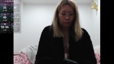 Shannon07 online show from June 13, 3:15 am