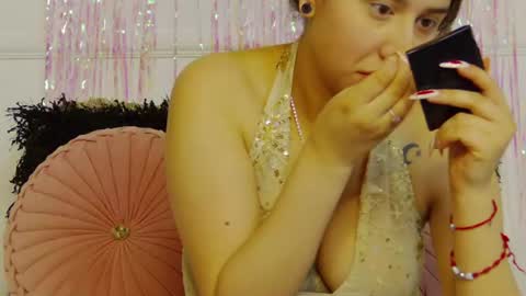 Snapshot of shannonbannks chatting on July 5, 4:25 pm ShannonBannks online show from July 5, 4:25 pm