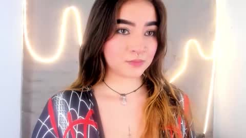 Shanntal  online show from February 4, 7:42 pm