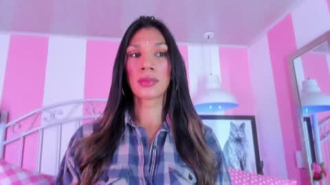 Snapshot of shantal_ferrer3 chatting on May 15, 6:48 pm shantal_ferrer3 online show from May 15, 6:48 pm