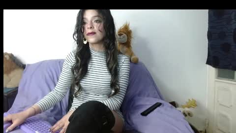 Snapshot of shantal_houston chatting on May 27, 9:34 pm Shantal online show from May 27, 9:34 pm