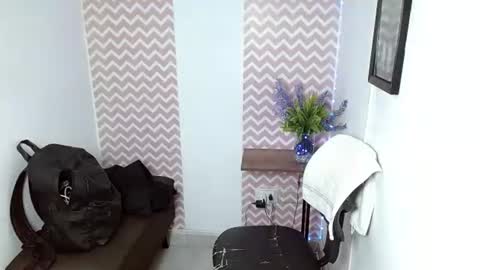 Snapshot of shantalcarson chatting on June 29, 5:24 pm Dayana online show from June 29, 5:24 pm