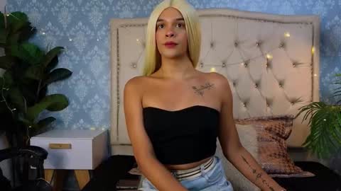 Shantal Jones online show from February 26, 9:03 pm