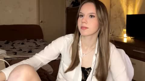 Snapshot of shardamcelhiney chatting on February 27, 8:25 am Arina online show from February 27, 8:25 am