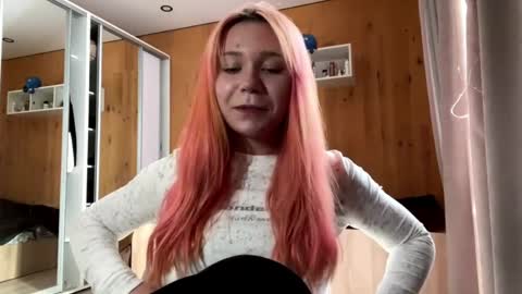 Sherry online show from April 7, 1:00 pm