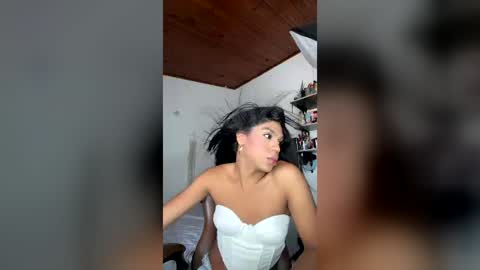 Snapshot of sharick_lovee chatting on August 5, 5:27 pm sharick lovee online show from August 5, 5:27 pm