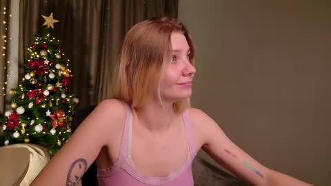 Snapshot of shark_attack52 chatting on January 9, 2:53 pm Candy online show from January 9, 2:53 pm